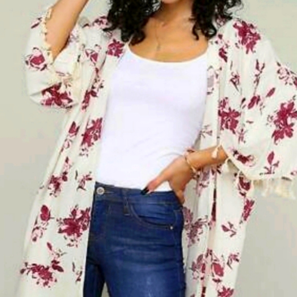 David and Young OS Floral Print Kimono with Tassel Trim.
